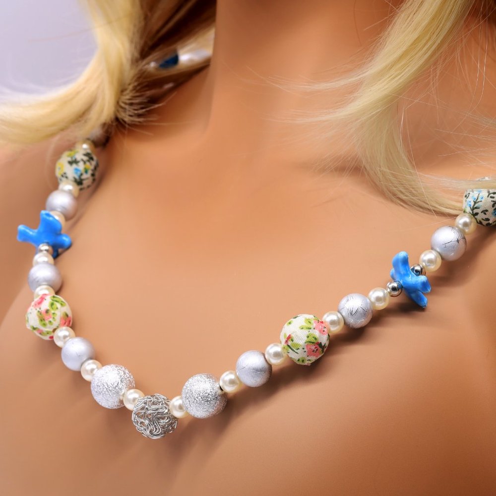 Long necklace with ceramic blue birds. - Picture 2 of 8